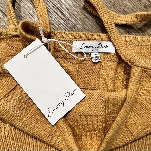 Emory Park Yellow Knit Cropped Tank Top - Picture 3 of 3